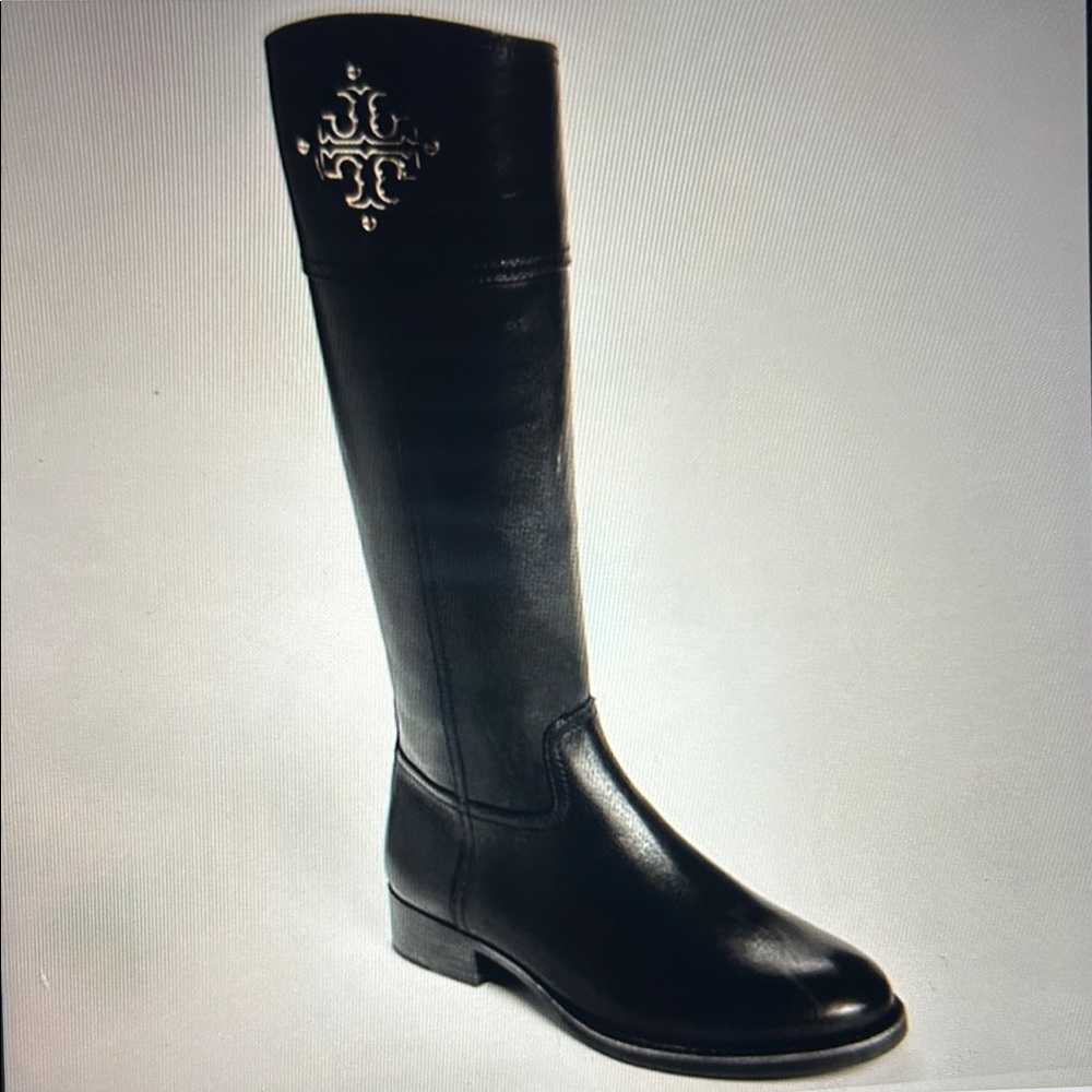 Tory Burch Kiernan 35MM Leather Riding Boot, size 8
